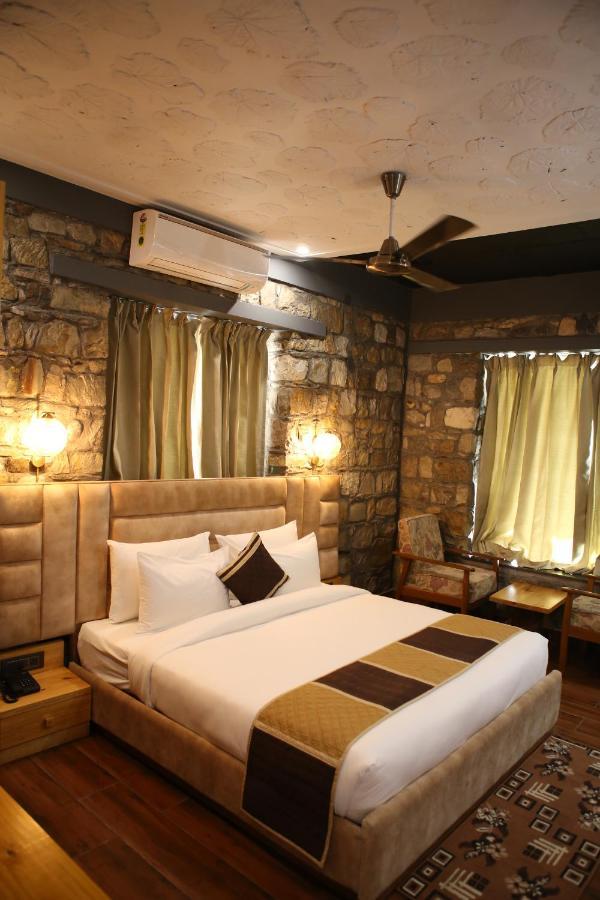 Granny'S Den Resort Rājpur Eksteriør bilde